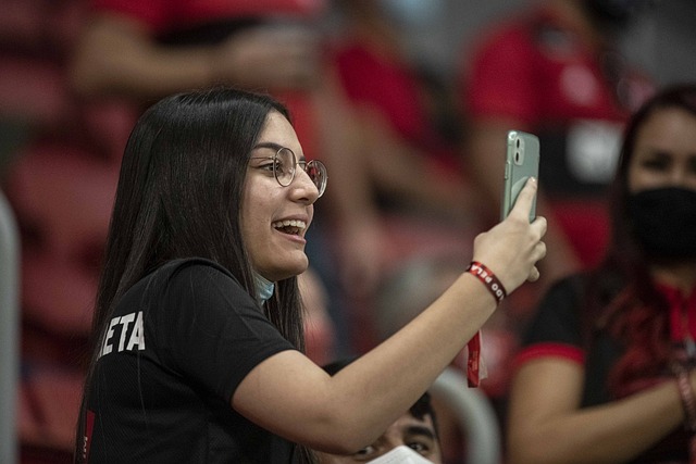 为我们呈现 为我们呈现